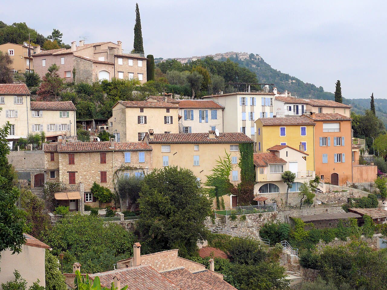 The view from Spéracèdes toward Cabris