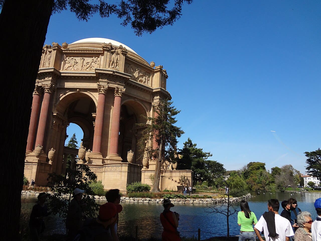 The rotunda and colonnade above the lagoon